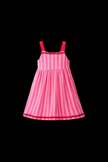 KLEID MIT GEWELLTEM KONTRASTDRUCK - Erdbeerrosa von Zara