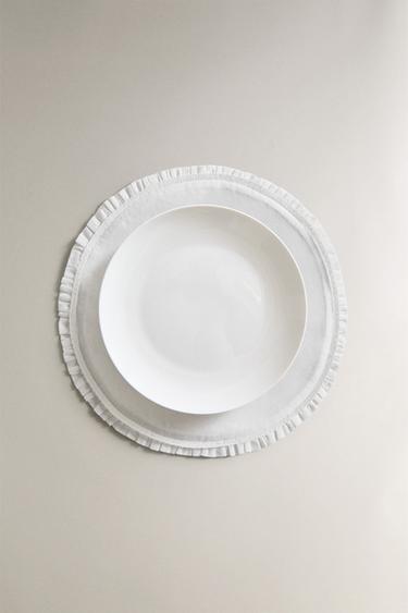 ROUND PLACEMAT WITH RUFFLE TRIM - White by Zara - Image 4