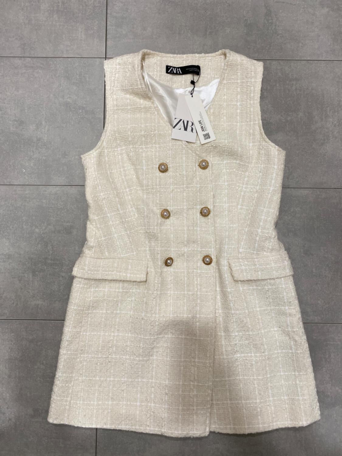 LONG TEXTURED WAISTCOAT