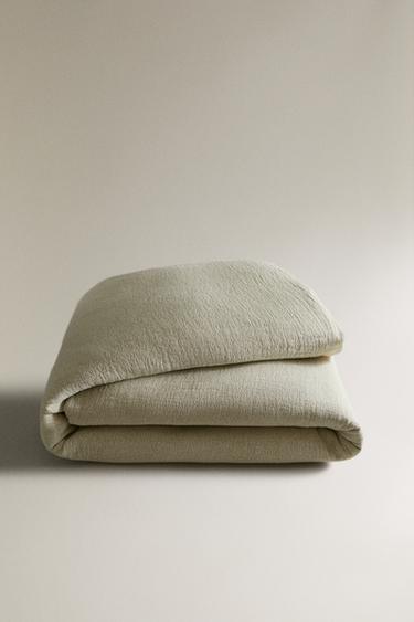 TEXTURED BEDSPREAD - Green by Zara