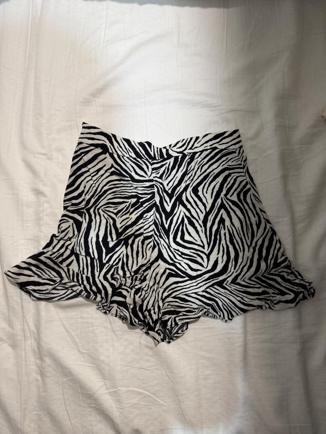 FALDA PANTALÓN ESTAMPADO ANIMAL - Image 3
