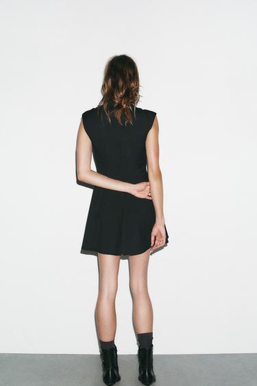 ROBE COURTE À VOLUME - Noir de Zara - Image 4