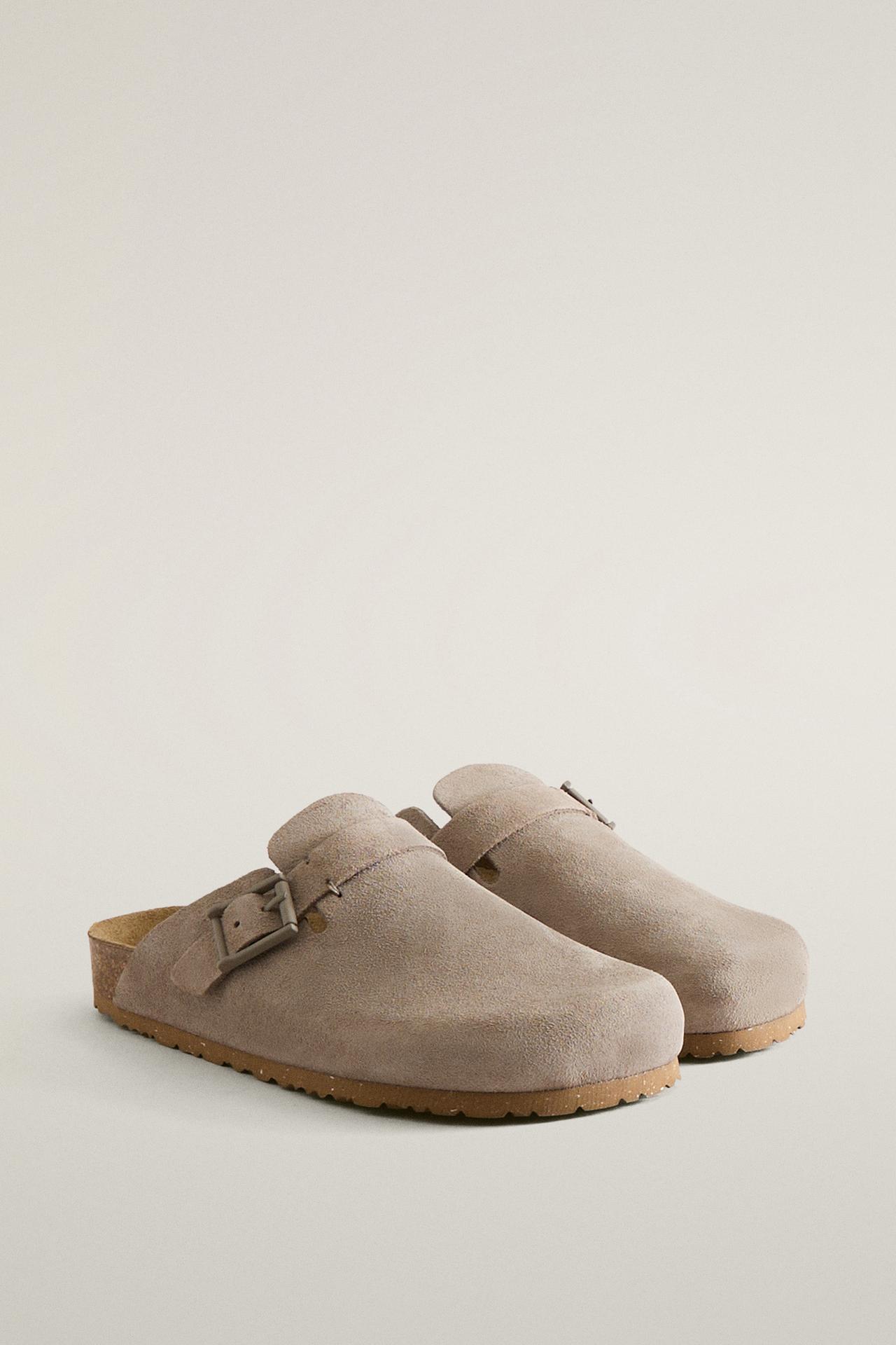 LEATHER CLOGS WITH BUCKLE AND TOPSTITCHING DETAIL — Taupe Grey