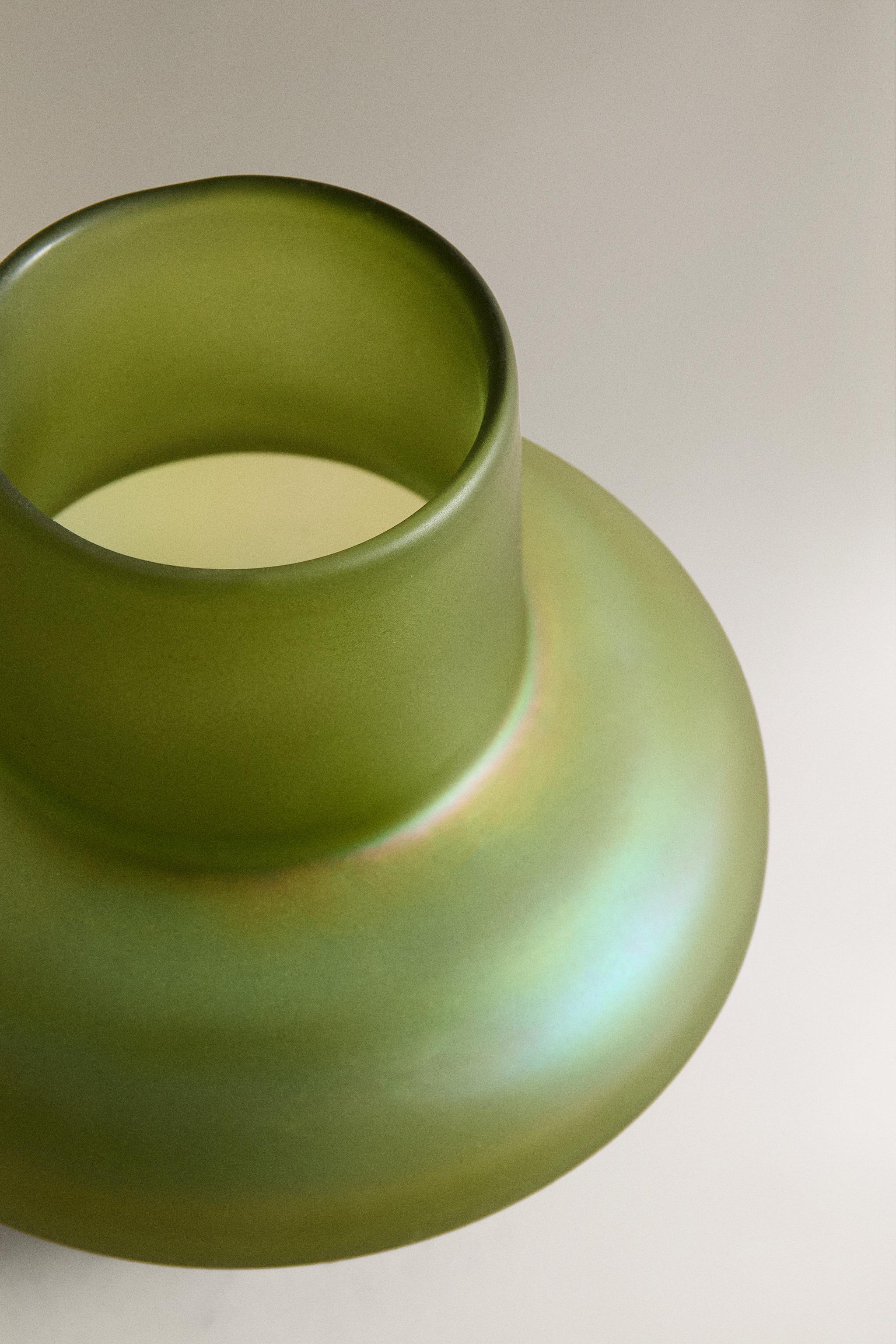 SMALL IRIDESCENT GLASS VASE I COLIN KING