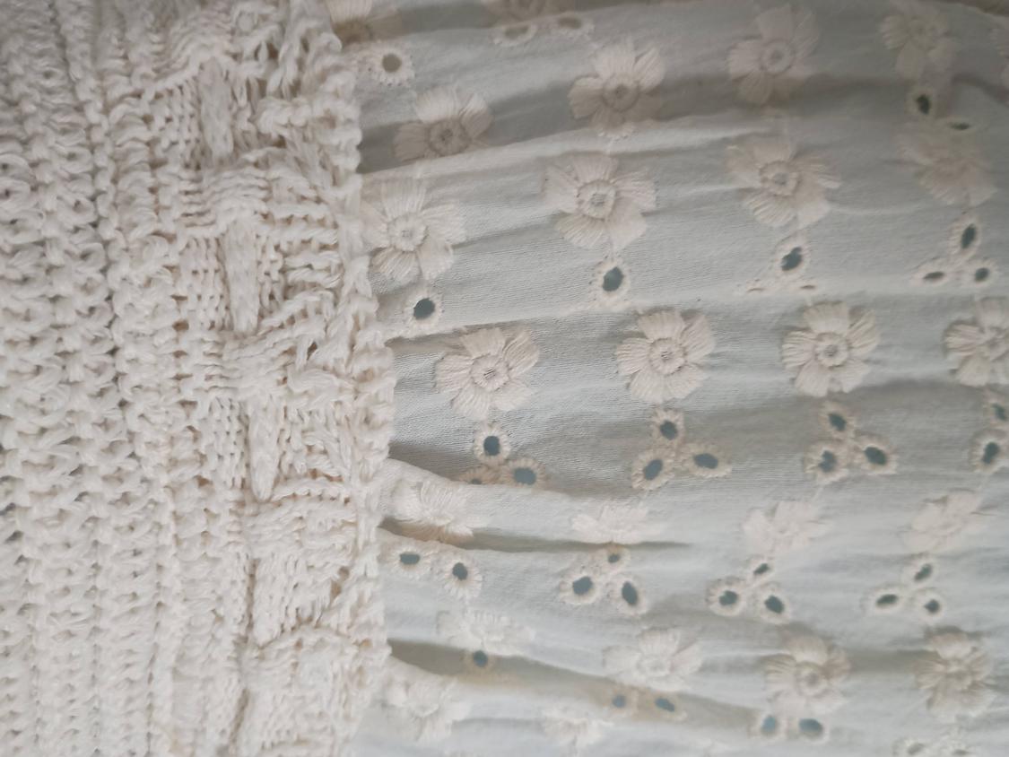 KNIT MIDI DRESS WITH CONTRAST CUTWORK EMBROIDERY - Image 6