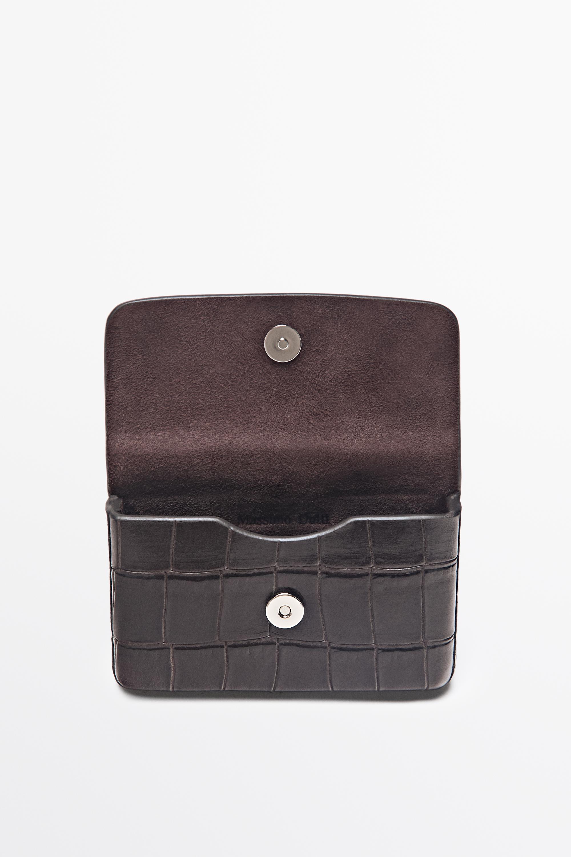Crocodile-textured leather card holder - Brown | ZARA United States