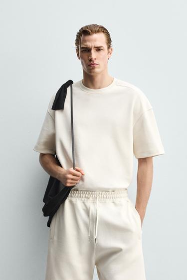 سويت شيرت بقصة RELAXED INTERLOCK - أبيض مكسور الخاص بـ Zara