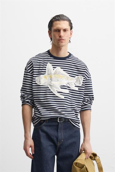 GESTREEPT T-SHIRT MET PATCH - Wit / Marineblauw van Zara