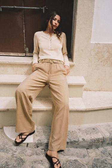 PANTALÓN RECTO CINTURÓN - Arena de Zara