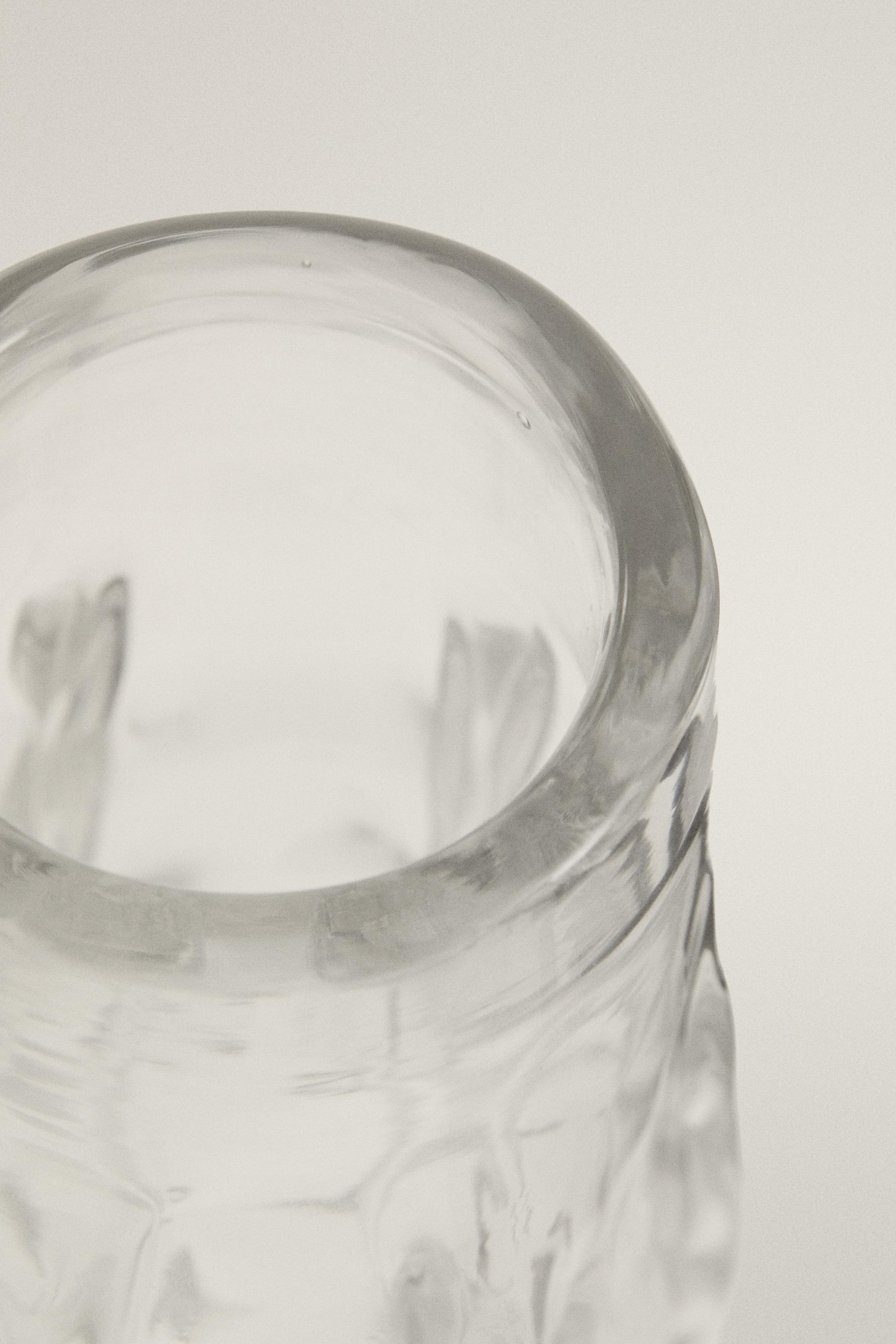 DECORATIVE GLASS VASE — Transparent