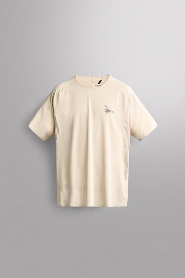 TEXTURED TECHNICAL T-SHIRT - Ecru by Zara