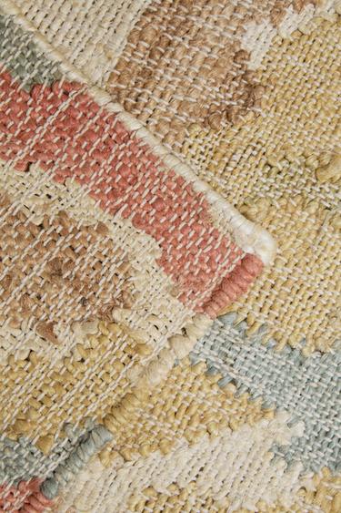 TAPPETO IN IUTA CON FIORI - Beige chiaro di Zara