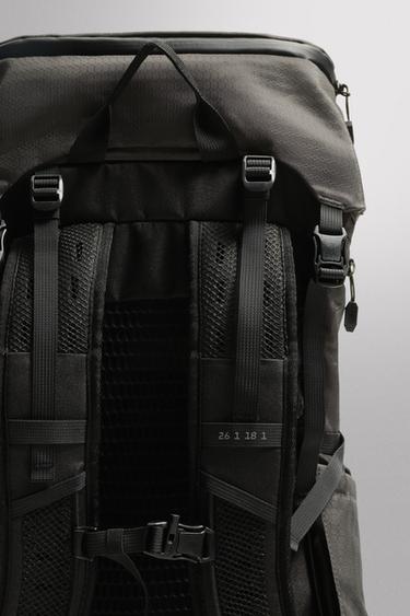 SAC À DOS DE SPORT 55L - Gris de Zara - Image 6