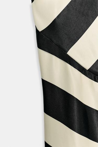 ROBE MI-LONGUE HALTER À RAYURES - Blanc / Noir de Zara - Image 4