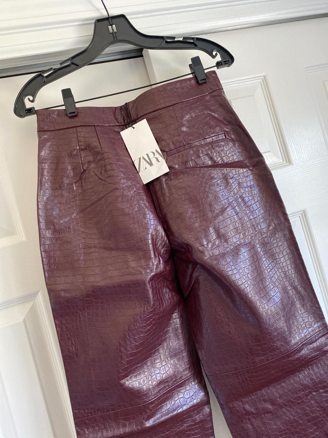 PANTALÓN EFECTO PIEL - Image 7