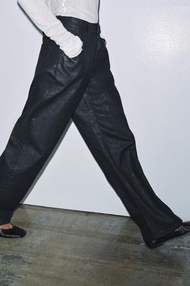 ZW COLLECTION CRACKLED LOW-RISE BARREL JEANS - Black by Zara