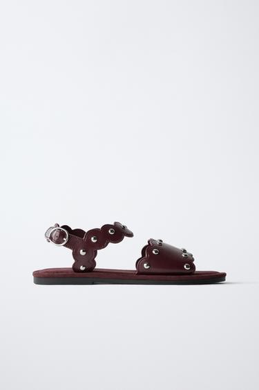 STUDDED SANDALS - Maroon by Zara
