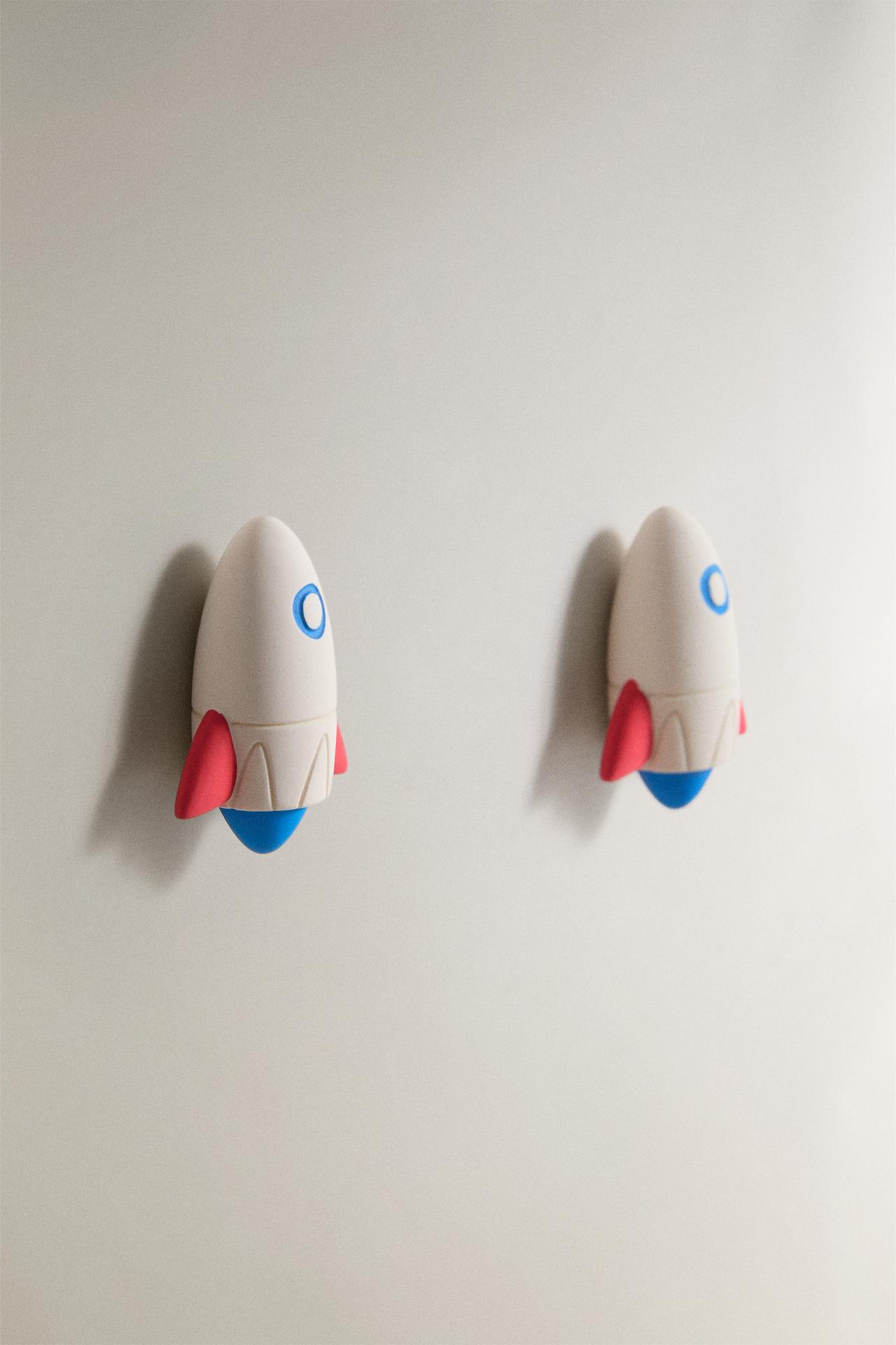 KIDS' SPACESHIP KNOB PACK (PACK OF 2) — Multicolored