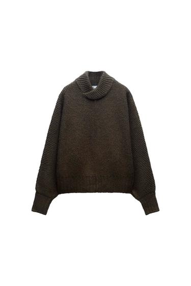 SEAMED KNIT SWEATER