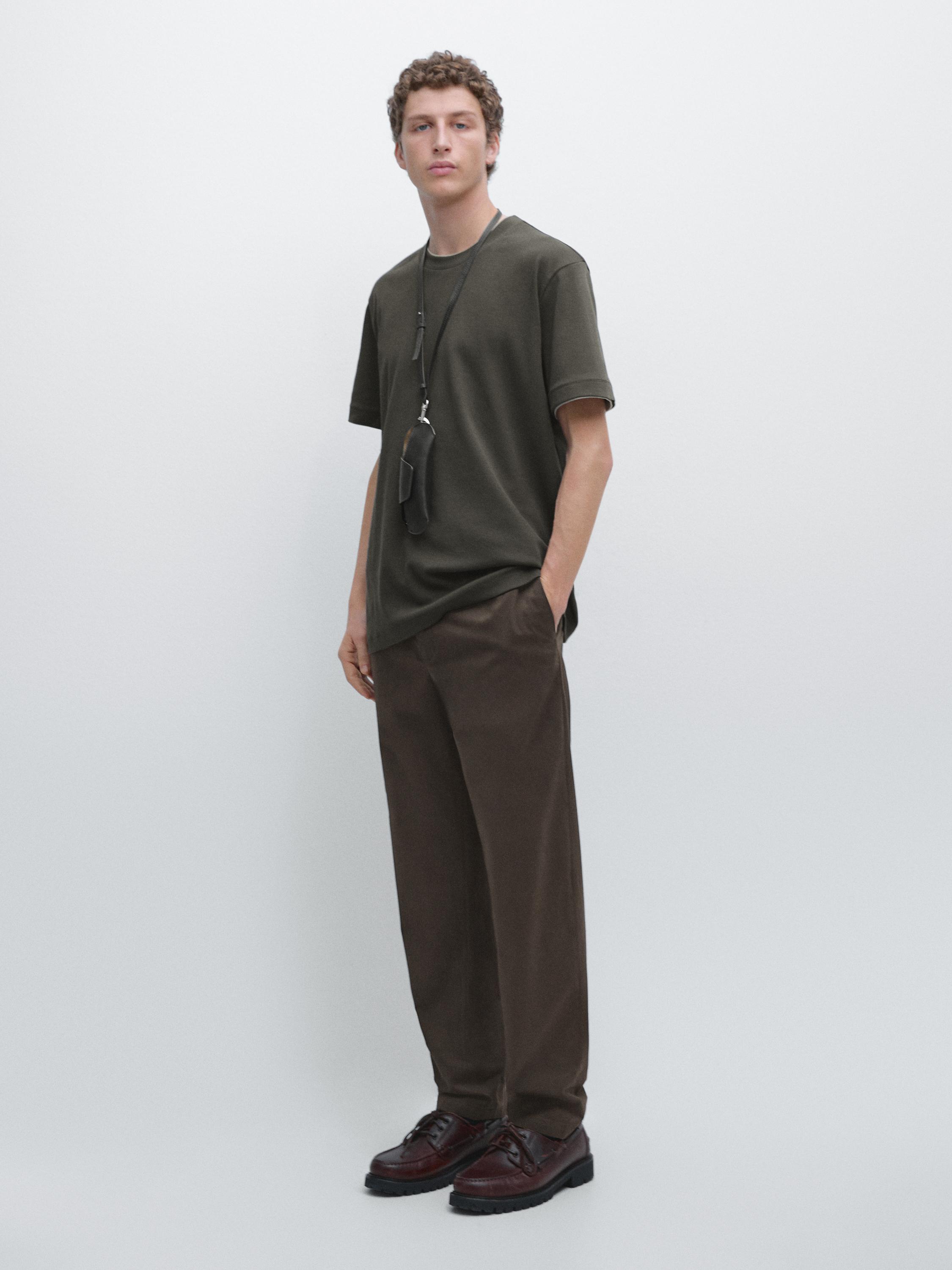 100% cotton T-shirt with contrast neckline
