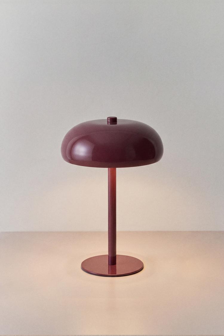 SMALL SOLID COLOR TABLE LAMP — Maroon