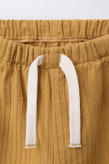 PANTALON BAGGY TEXTURÉ - Ocre de Zara - Image 2