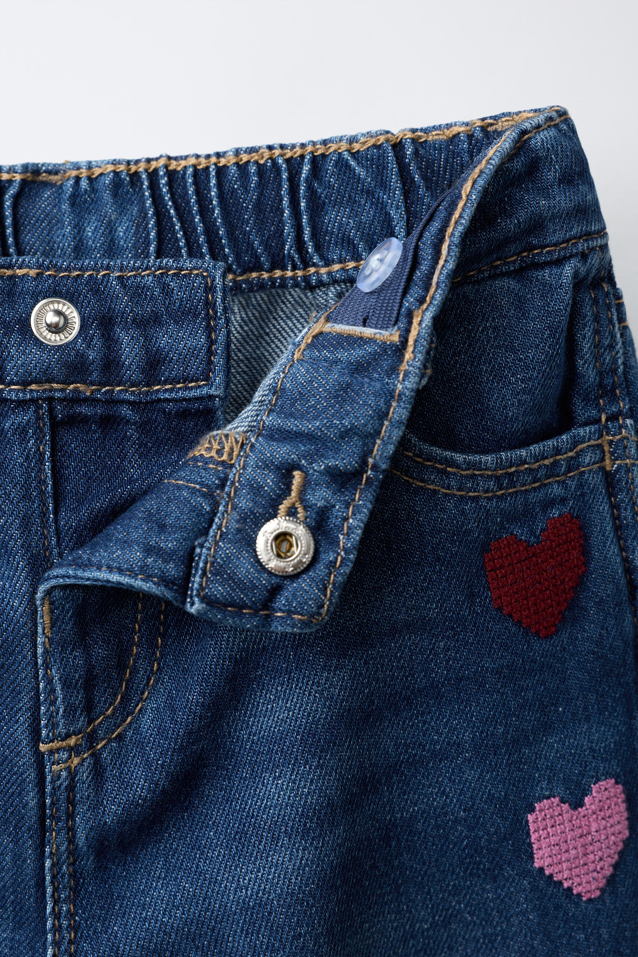 HEART EMBROIDERY BARREL JEANS