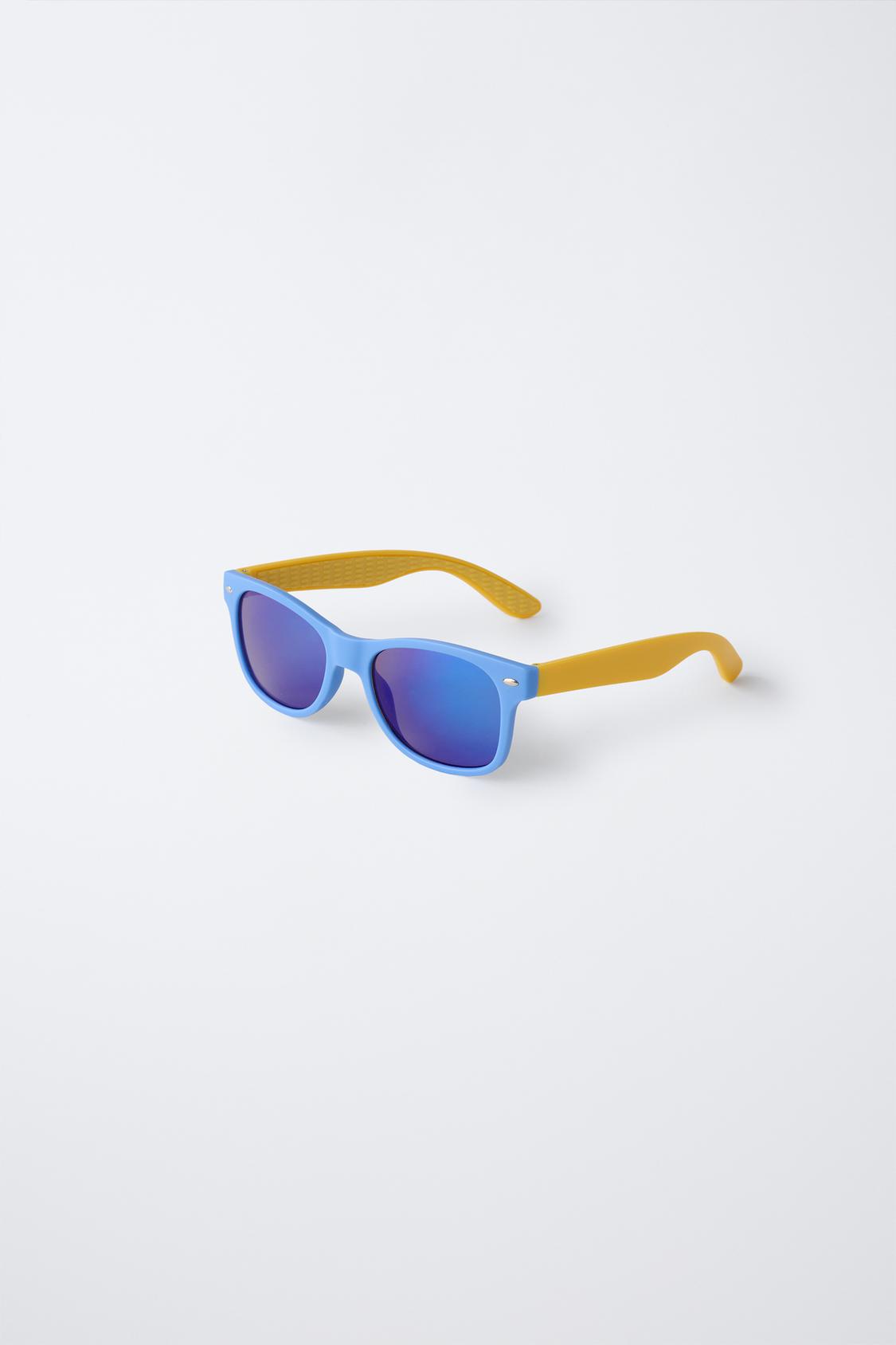 SUNGLASSES WITH NON-SLIP TEMPLES