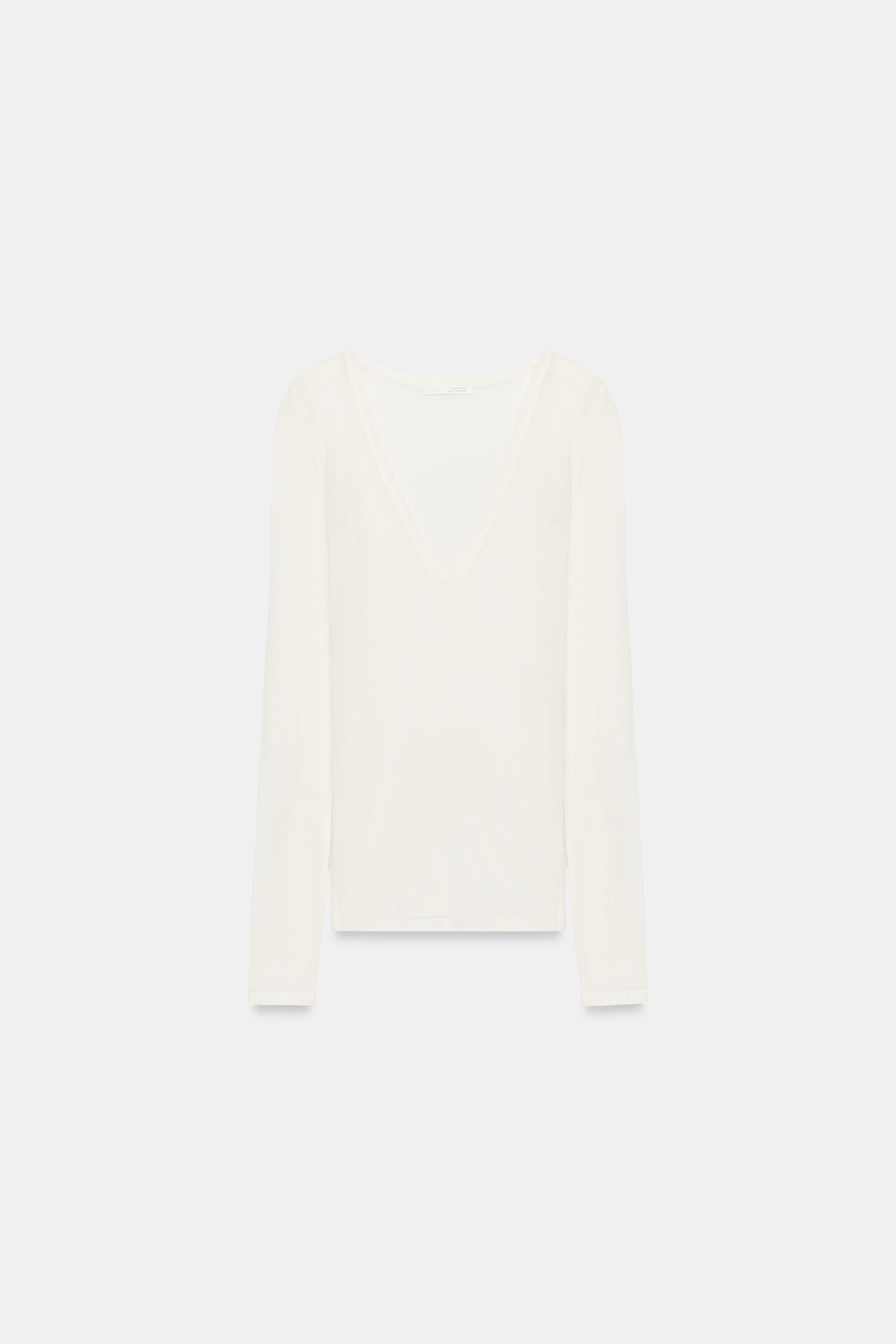 LONG SLEEVE V-NECK T-SHIRT