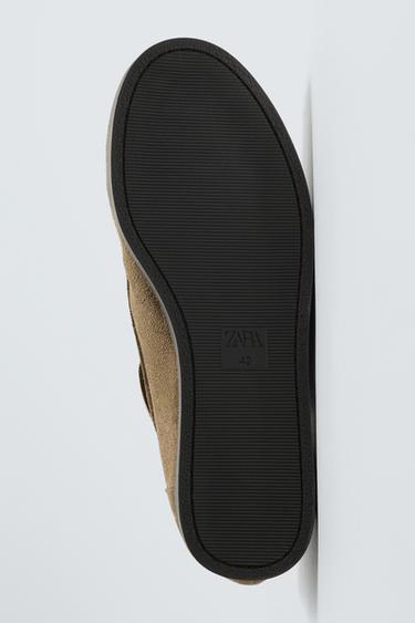 CHAUSSURES BATEAU EN CUIR - Gris taupe de Zara - Image 3