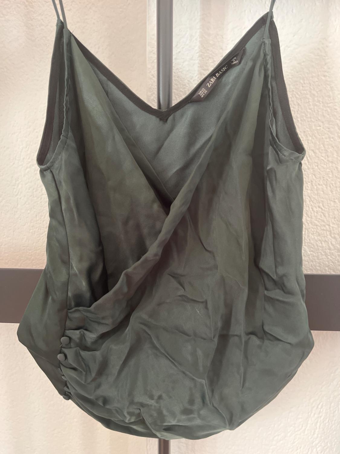 ΤΟΠ ΣΕ ΣΤΥΛ LINGERIE ΜΕ ΚΟΥΜΠΙΑ