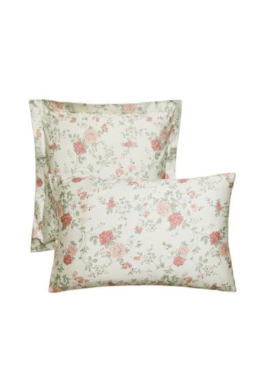 PEONY PRINT SATEEN PILLOWCASE - أخضر فاتح الخاص بـ Zara