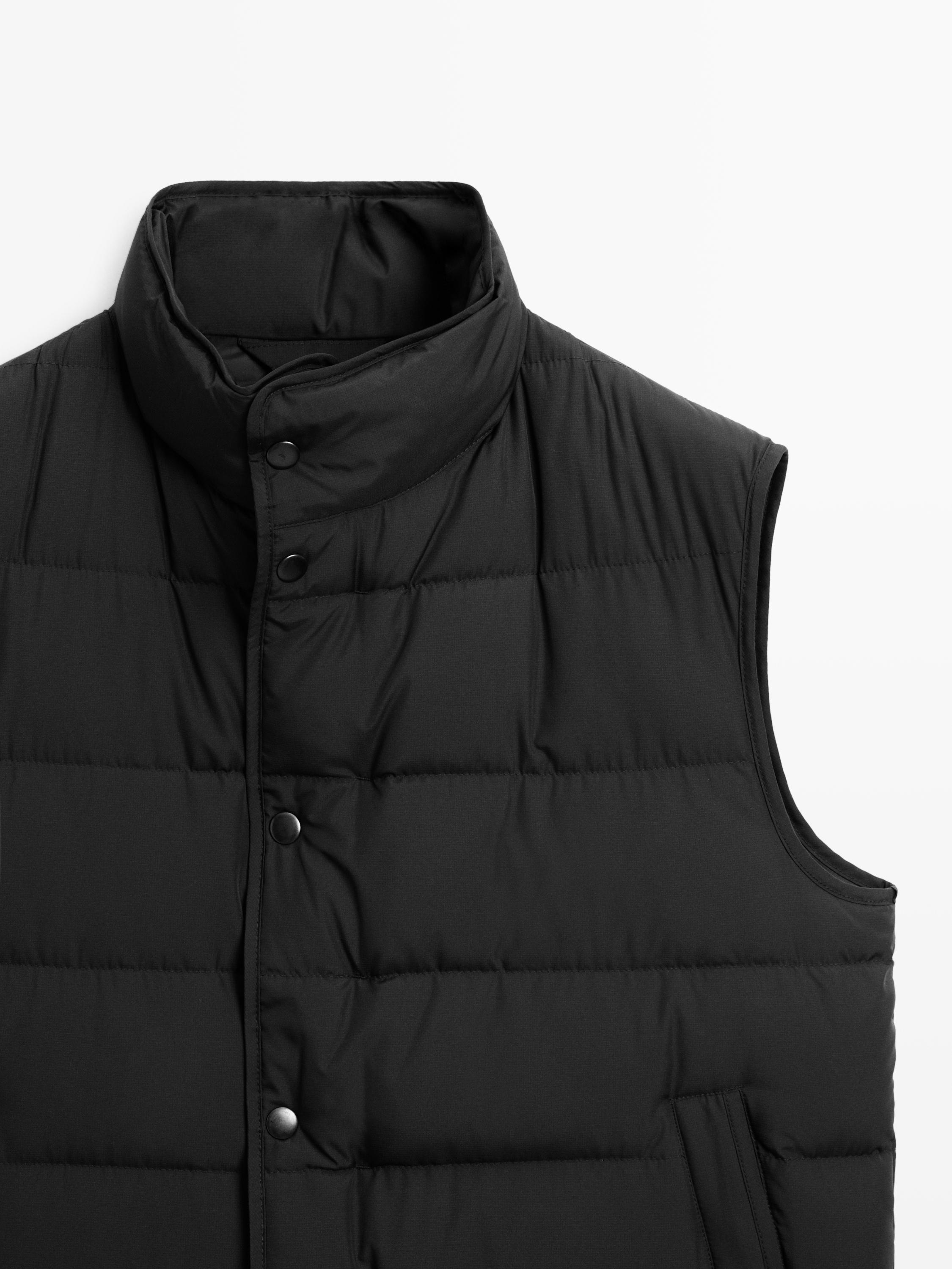 Water-repellent puffer gilet with down blend