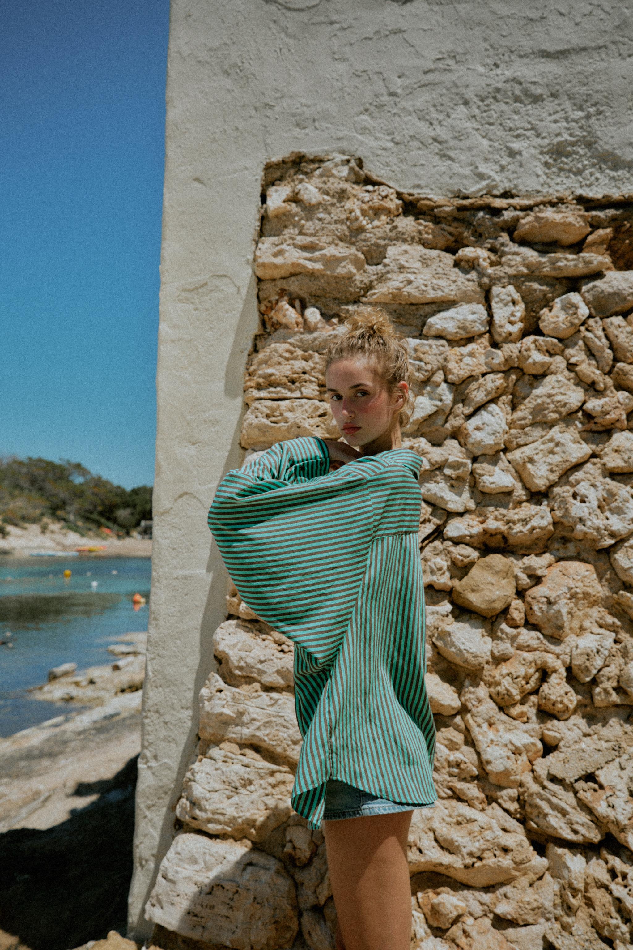 Женские рубашки Zara OVERSIZED STRIPED SHIRT — фото 5