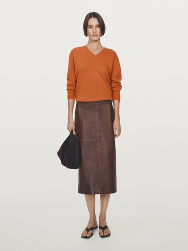 Falda recta midi piel napa - Marrón de Zara