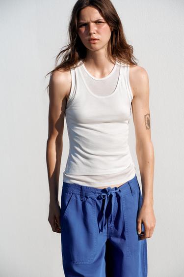 ФУТБОЛКА С ДВОЙНЫМИ ПРОЙМАМИ — ЭКРЮ от Zara