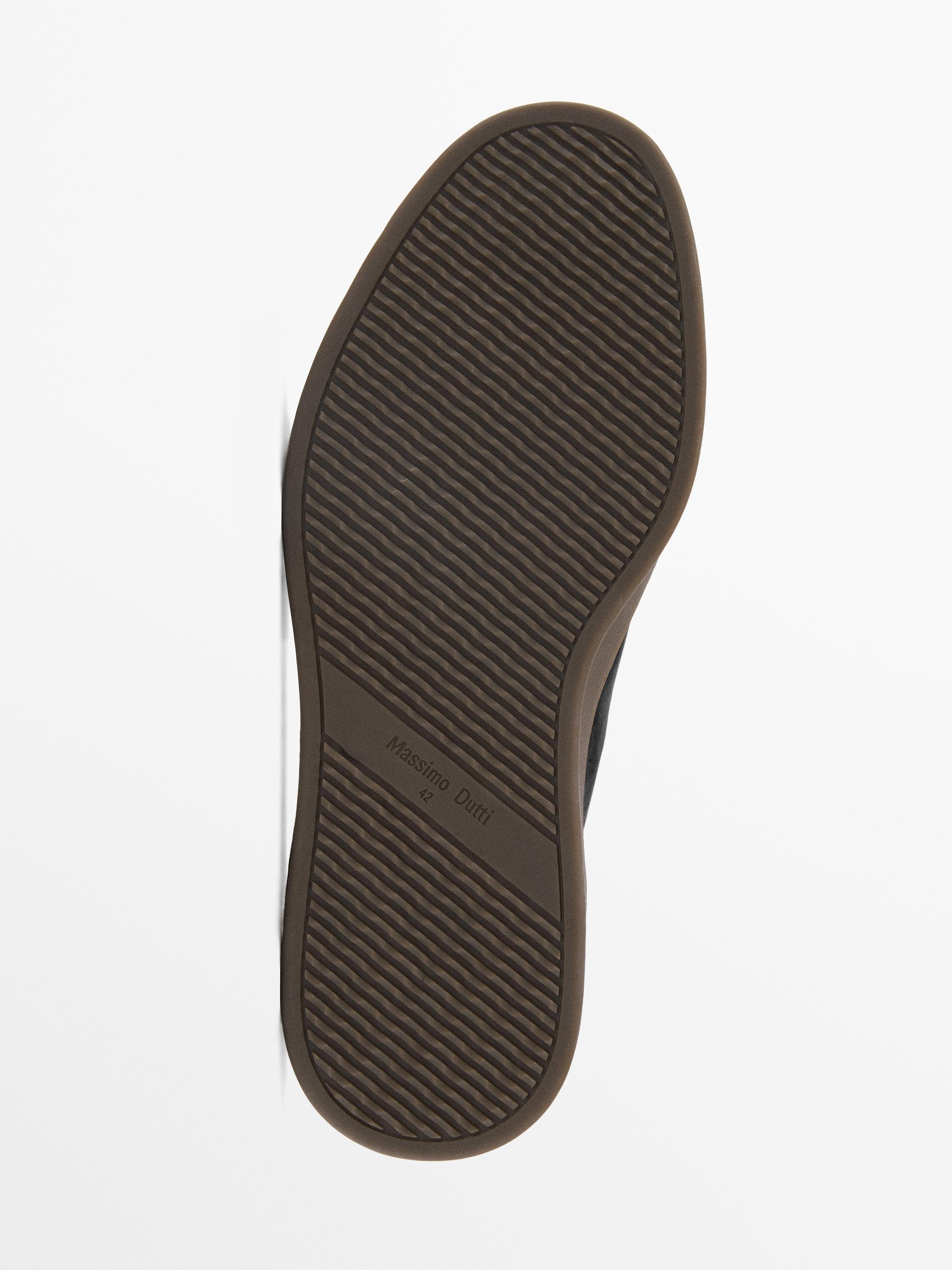 Tennis en nubuck à semelle contrastante