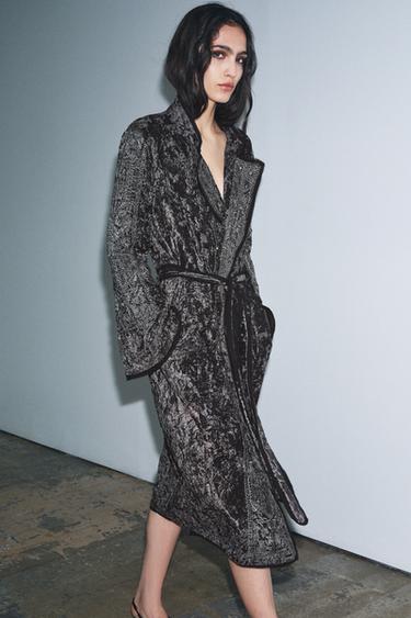 ZW COLLECTION LIMITED EDITION EMBROIDERED VELVET KIMONO - Mid-grey by Zara