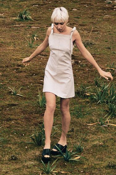 SHORT STRETCH DRESS - Beige by Zara