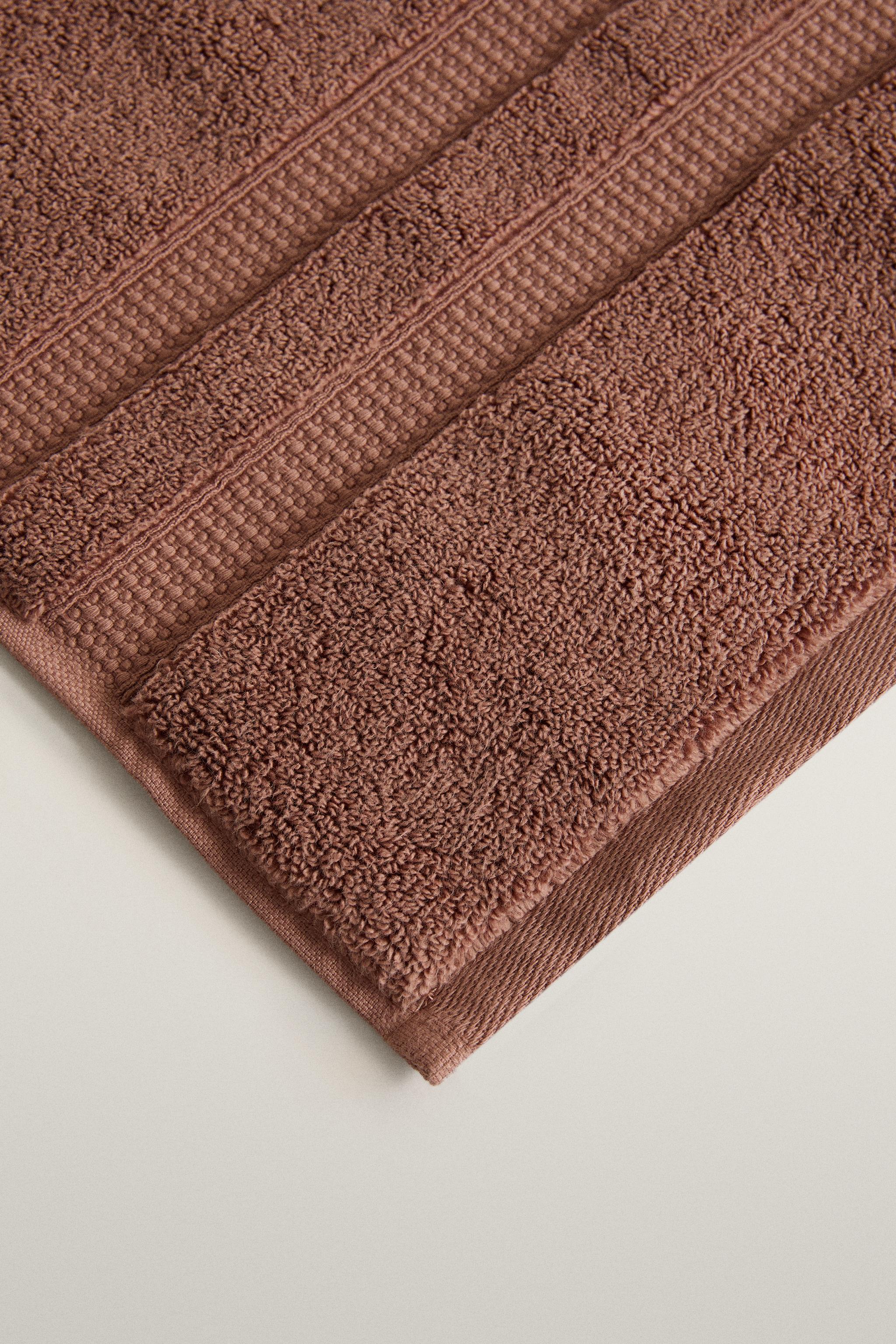 EXTRA SOFT DOUBLE-BORDER BATH TOWEL