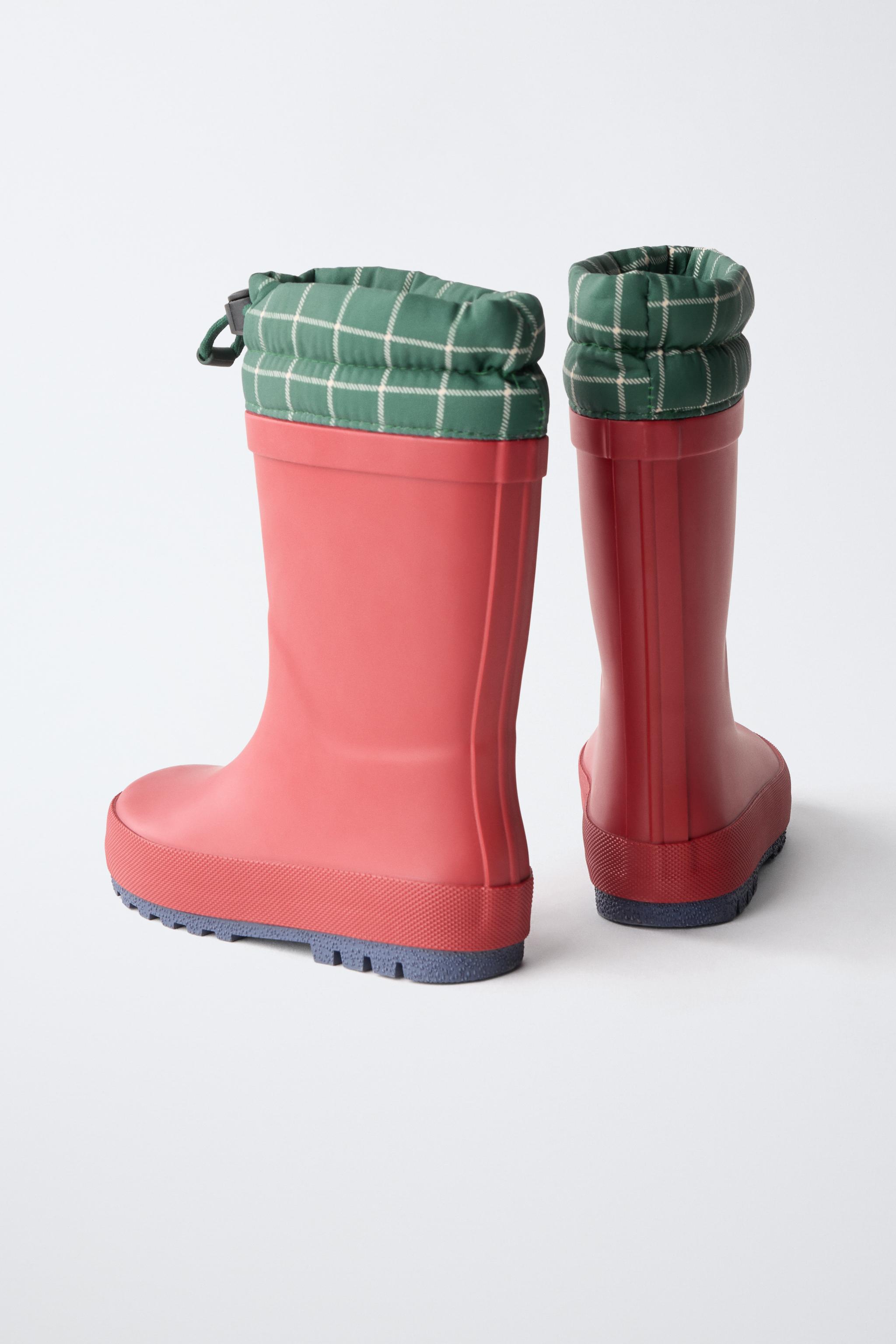 PLAID RAIN BOOTS