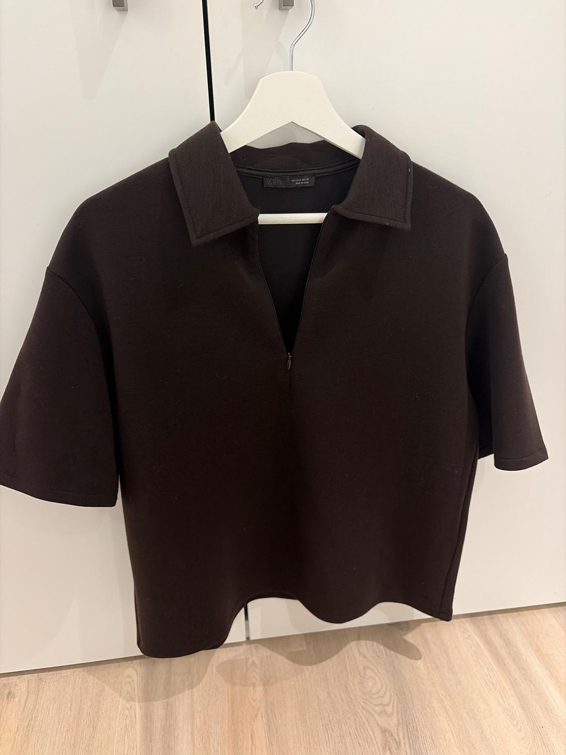 ZIP-UP POLO TOP - Image 4