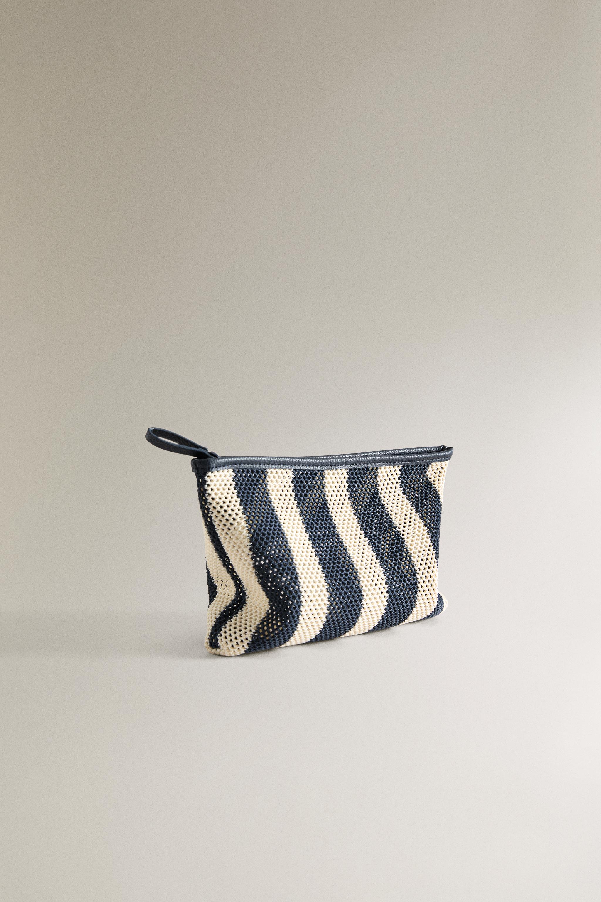 STRIPED MAKEUP BAG