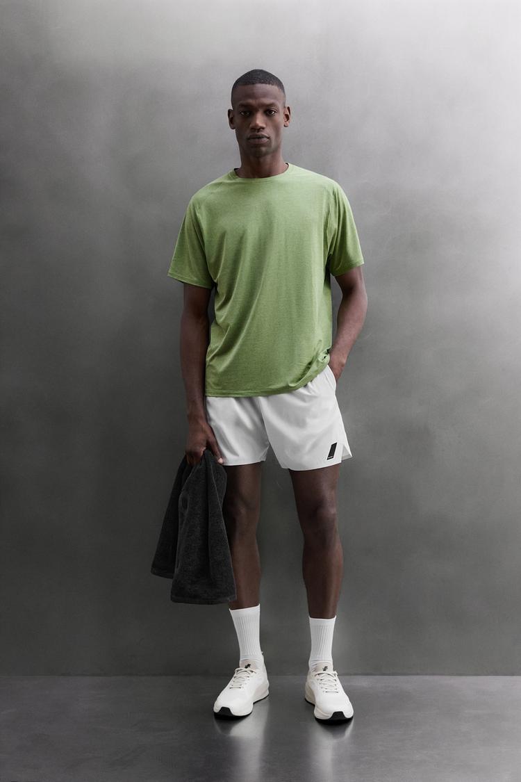 STRUCTURED TECHNICAL T-SHIRT