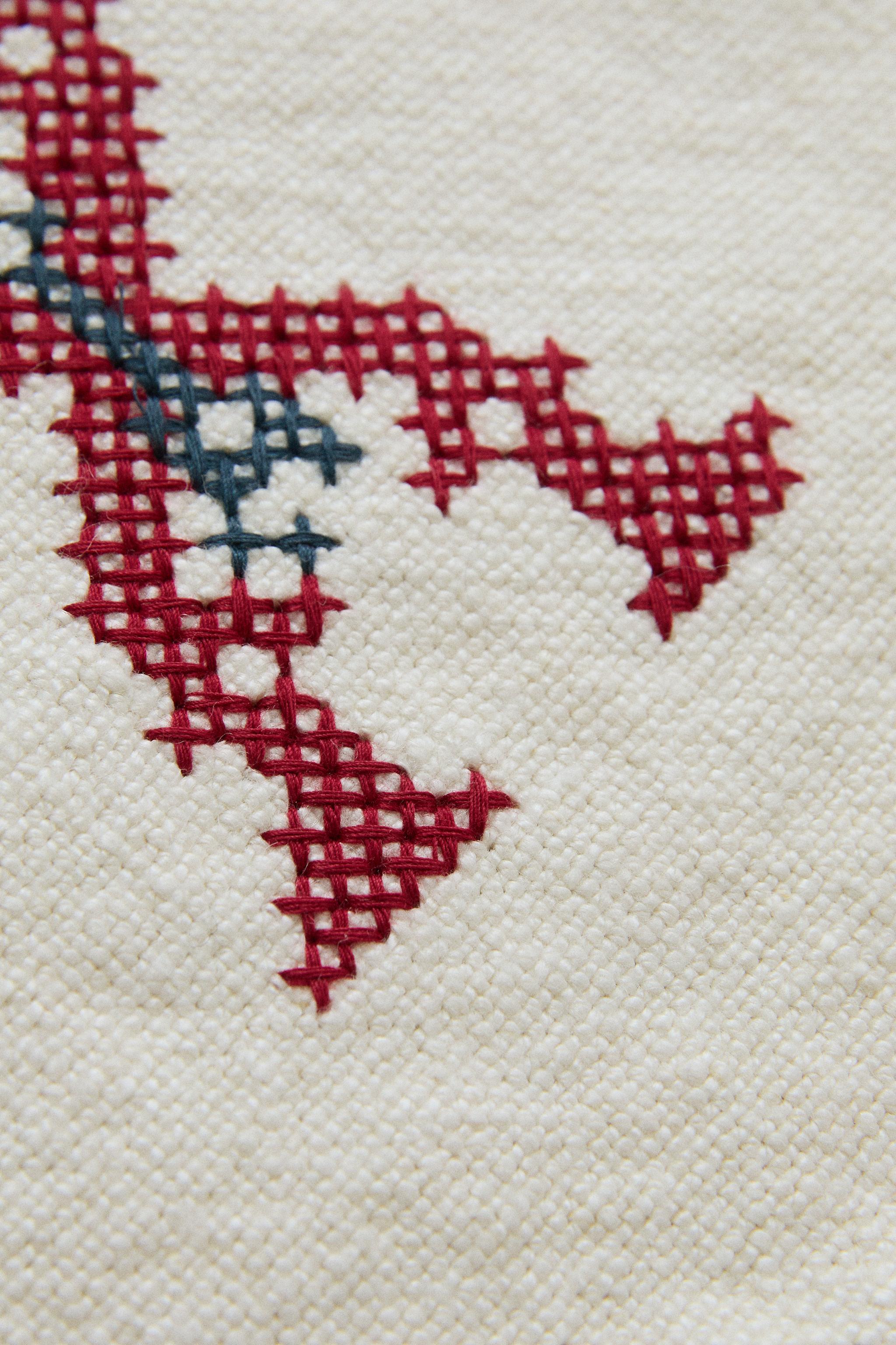 EMBROIDERED LETTER X LINEN CUSHION