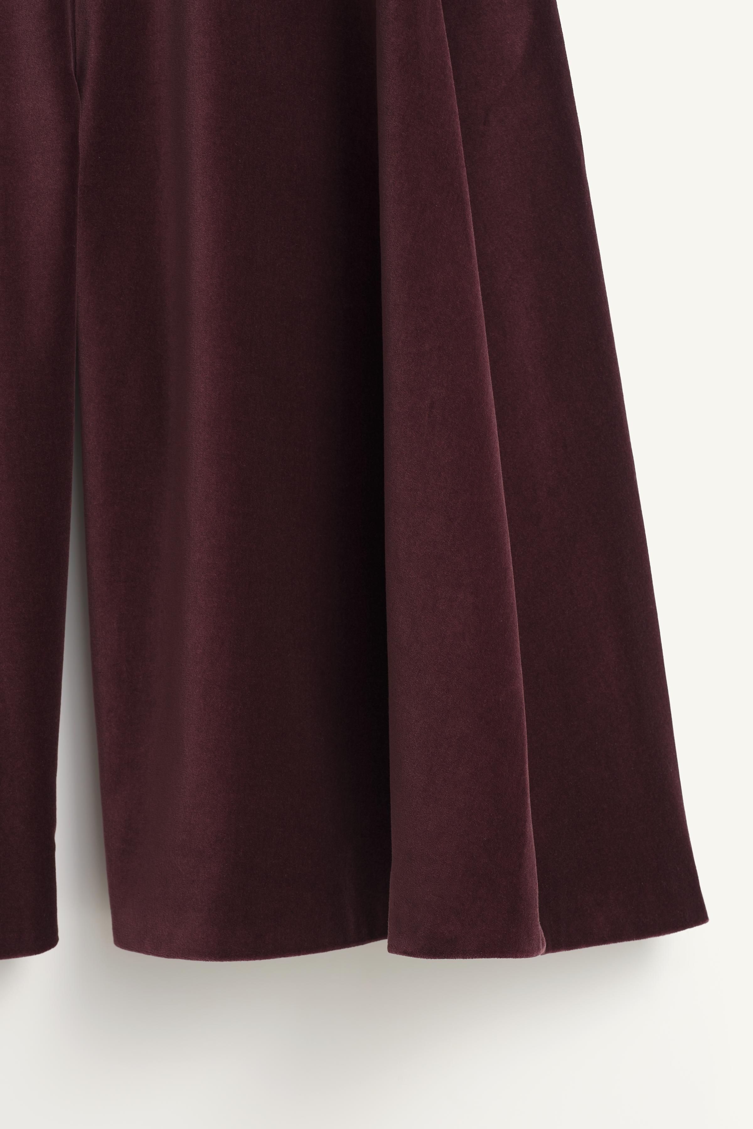 LIMITED EDITION WIDE-LEG VELVET BERMUDA SHORTS