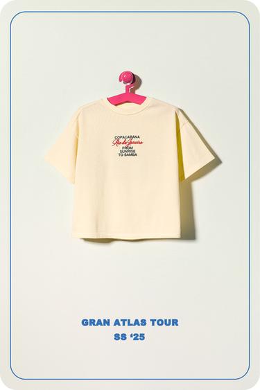 CAMISETA TEXTO RELIEVE - Amarillo claro de Zara