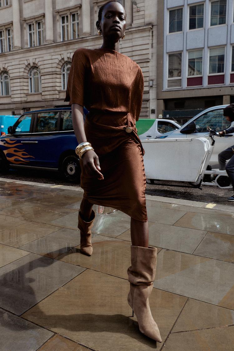 SATINIERTER MIDIROCK IM KNITTERLOOK Kupferfarben ZARA