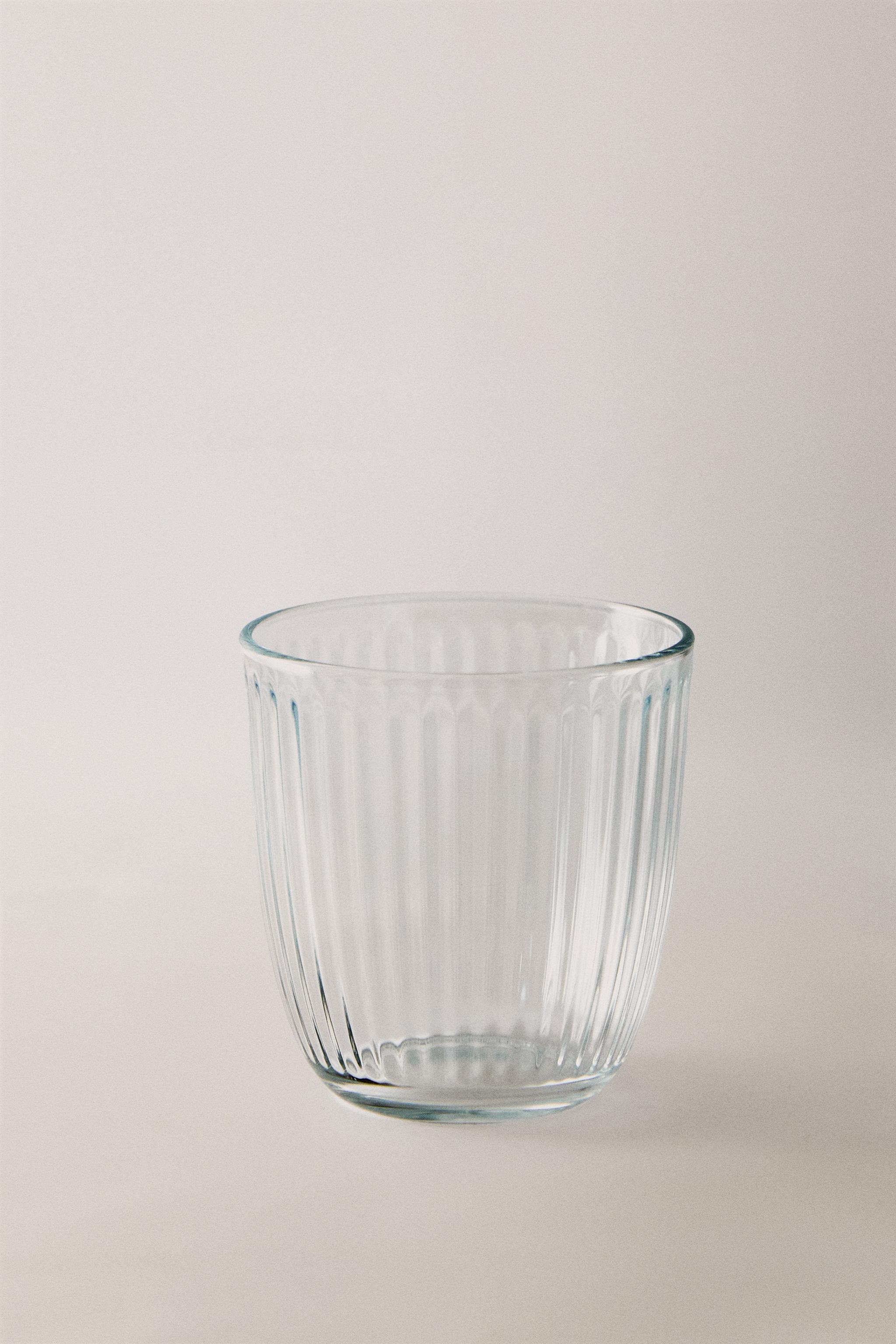 LINEAR-DESIGN GLASS TUMBLER — Transparent