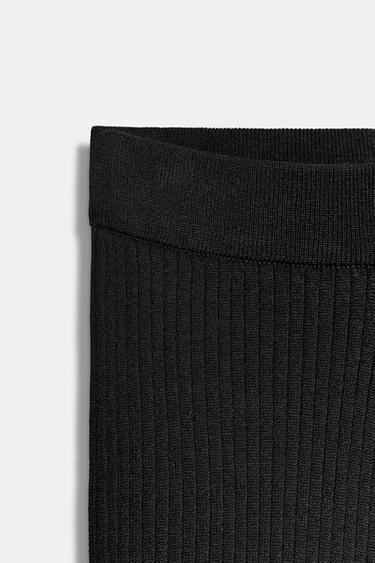 PANTALON LARGE EN MAILLE CÔTELÉE - Noir de Zara - Image 4